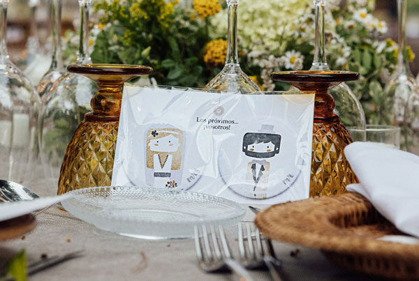 Imant porta retrat amb missatge personalitzat per a regalar a les parelles que seran les pr&ograve;ximes a casar-se